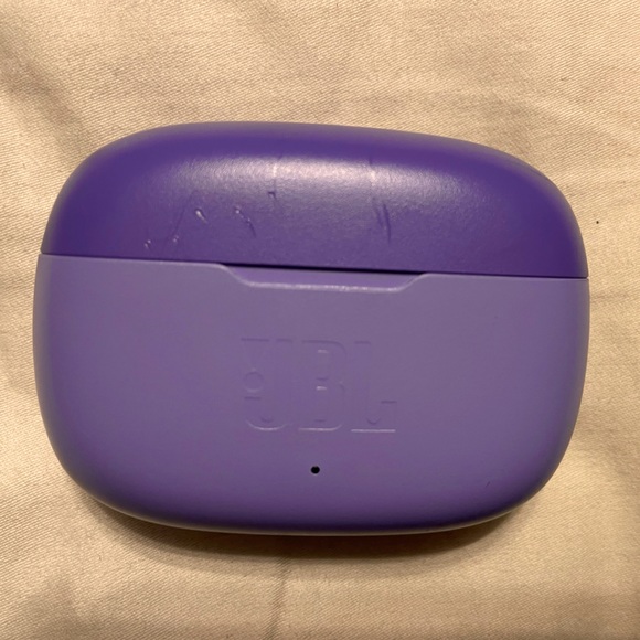 JBL Purple- true wireless earbuds - Picture 1 of 2